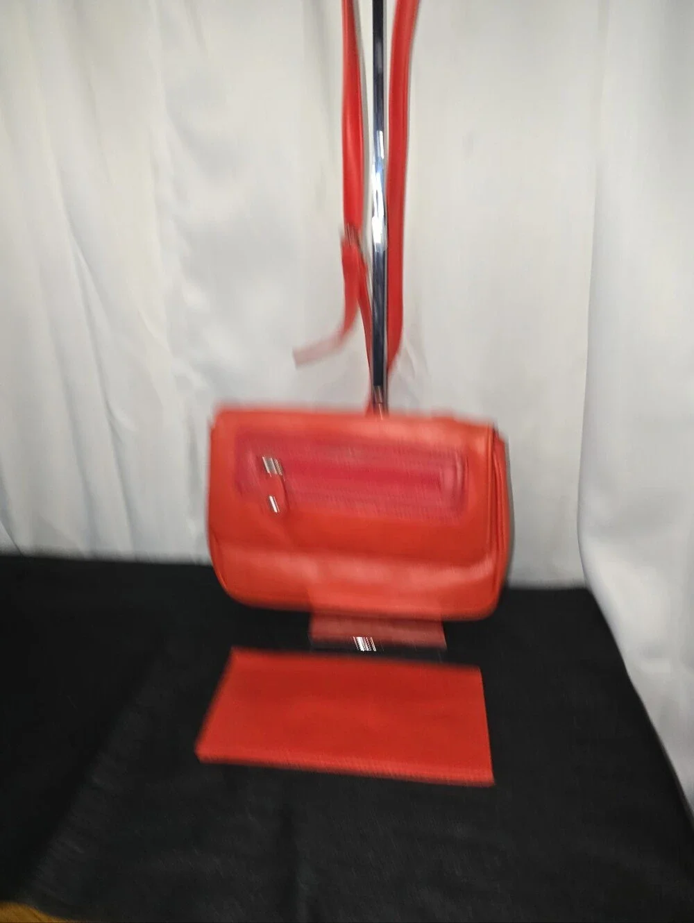 PERLINA MULTIPOCKETS Red Leather Crossbody Bag — Vibrant Red Shoulder Purse
